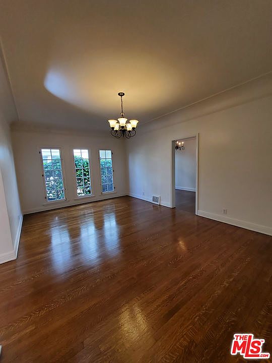 1st image of 326 N Orange Dr #1