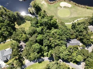 300 Ravenswood Rd, Hampstead, NC 28443