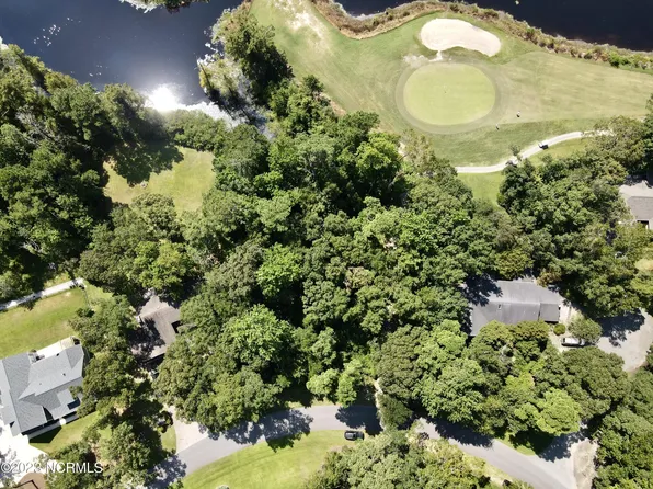 300 Ravenswood Road, Hampstead, NC 28443