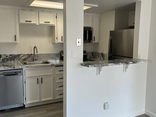 3701 Colonial Dr, Modesto, CA