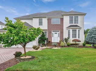 25 Chesapeake Rd, Monmouth Junction, NJ 08852