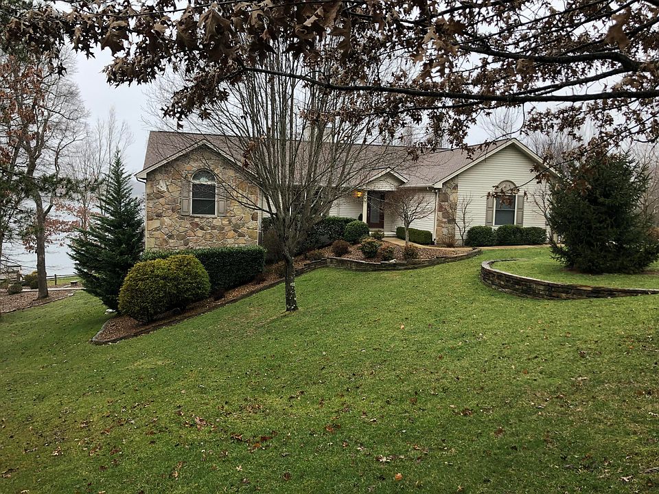 1st image of 11 Milnor Ct