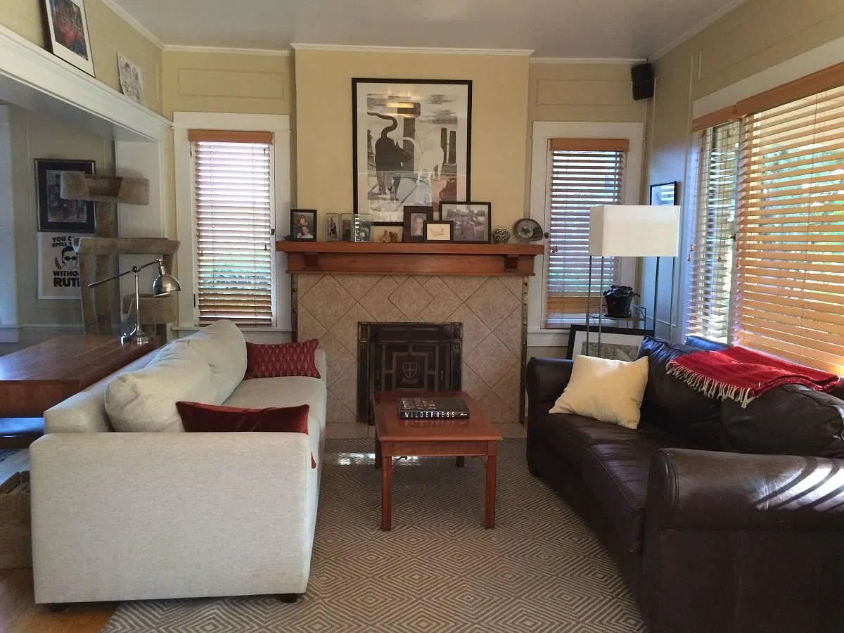 1 bed, 2400 sqft, $1,500 — Photo 3