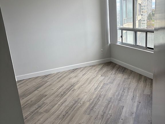 4th image of 26 Hanover Rd #1006