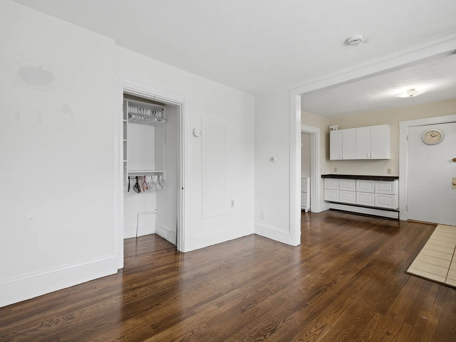 1 bed, 343 sqft, $2,300 — Photo 4