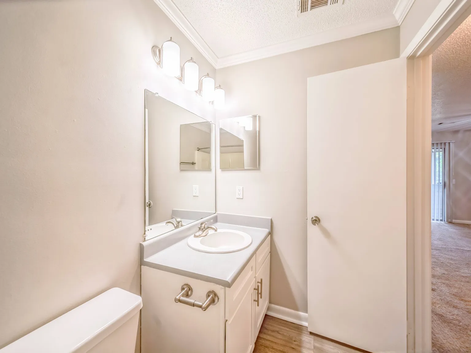 Auburn Flats — photo 16