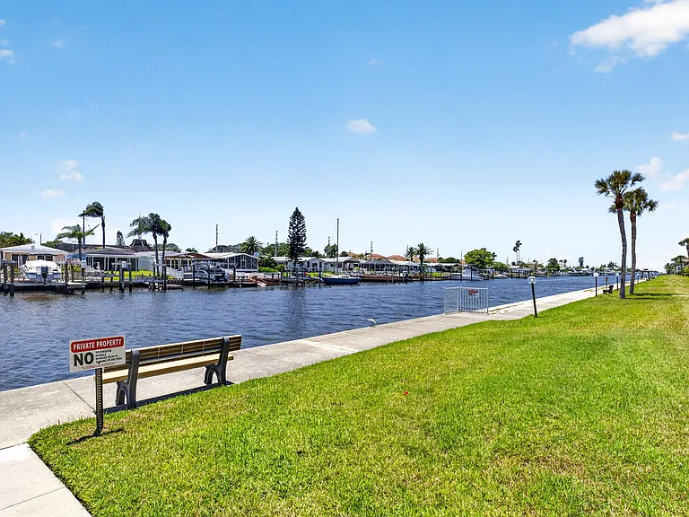 38-web-or-mls-Windward Cove (1 of 5)_06052026