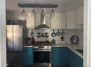 102 Fox Run Ln, Carmel, NY 10512