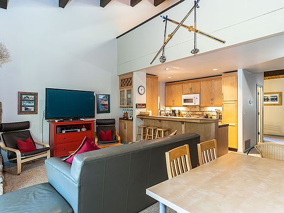 3rd image of 1001 Commonwealth Dr #199