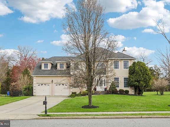2nd image of 15 Hilltop Dr