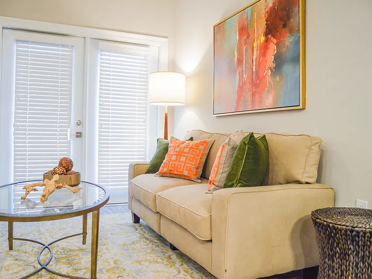 Silver Oaks Apartments — Photo 26