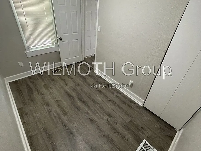 2733 N Lasalle St — Photo 10