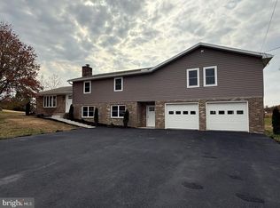 1133 Gayman Rd, Chambersburg, PA 17202