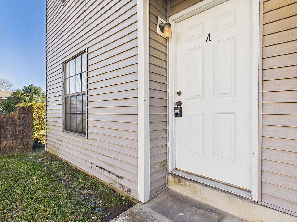 1st image of 114 Country Ln #A