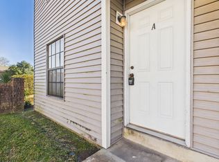114 Country Ln #A, Lafayette, LA 70508