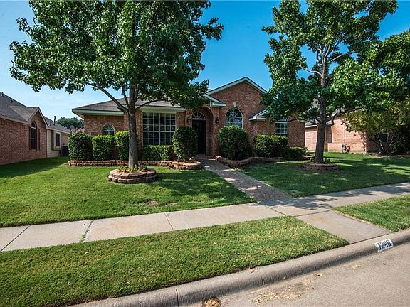 2nd image of 1248 Valley Oaks Dr