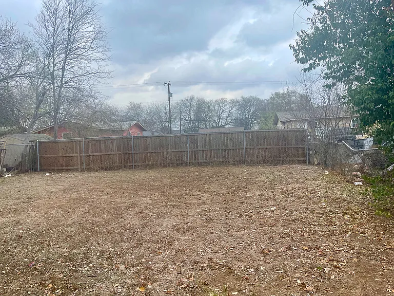 455 Lincolnshire Dr — Photo 12