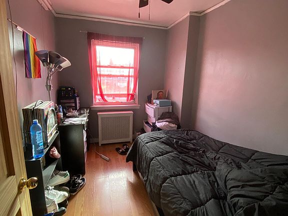 3rd image of 7323 Utopia Pkwy #7323