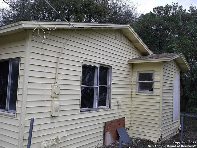 2nd image of 642 Corliss