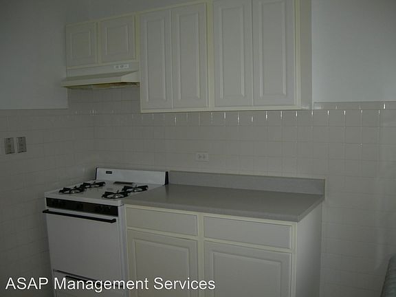 5th image of 4043 N Mozart St APT 2W