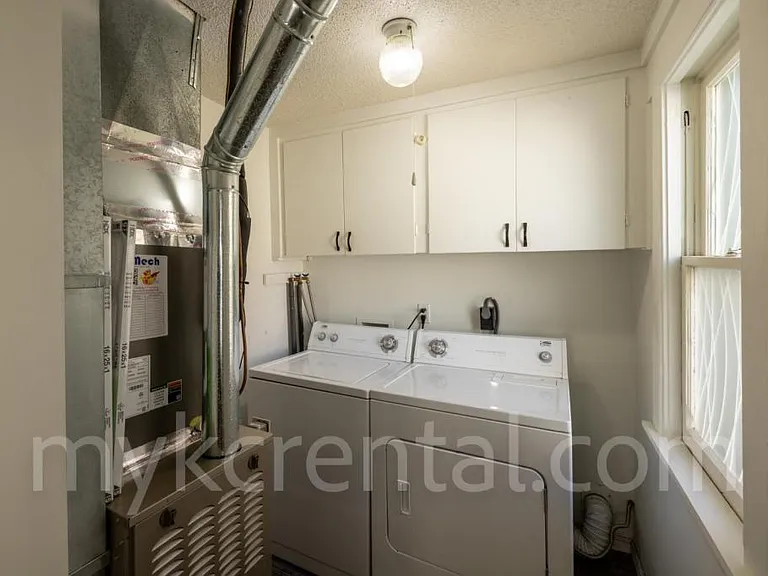 4306 Fisher St — Photo 8