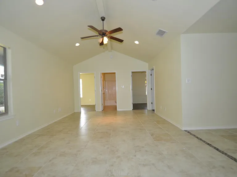 1702 Anaconda Trl — Photo 6