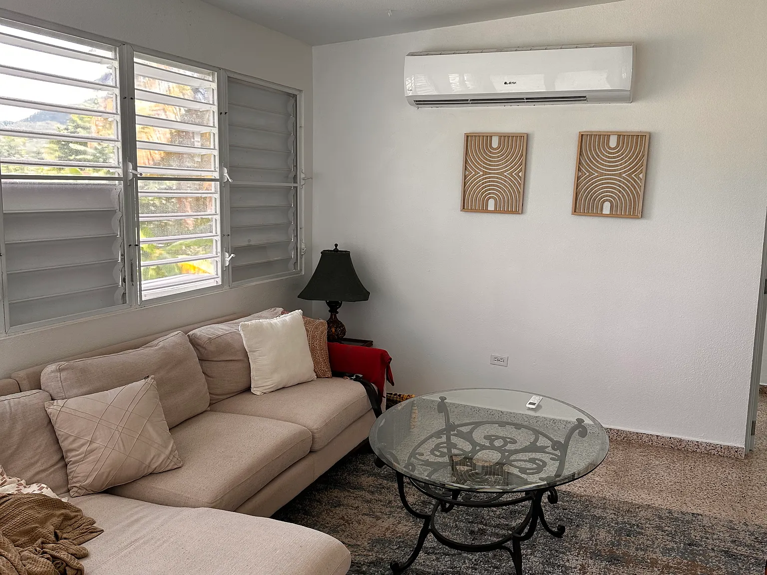 3 bed, 985 sqft, $1,200 — Photo 4