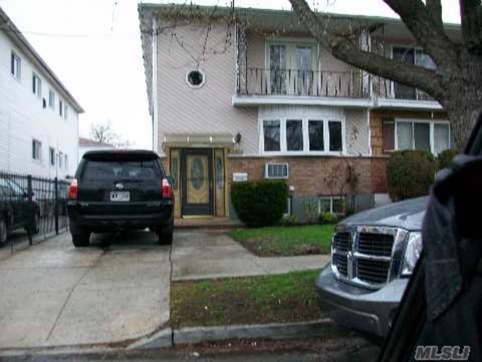 1st image of 255-47 149th Ave