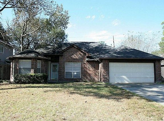2nd image of 18919 Sandia Pines Dr