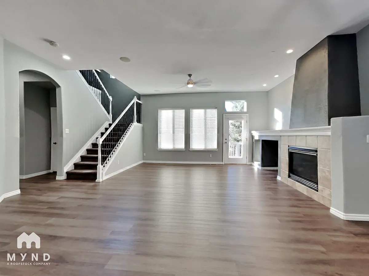 Building Photo - 10835 Heatherton St