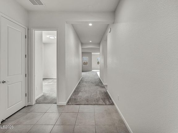 5th image of 2104 Roaring Fork Ct