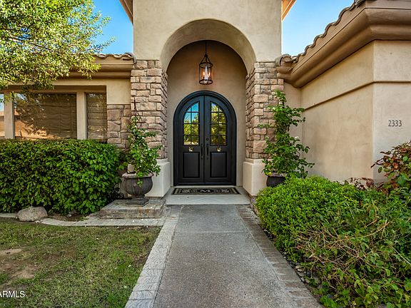 2nd image of 2333 W SPRUCE Drive