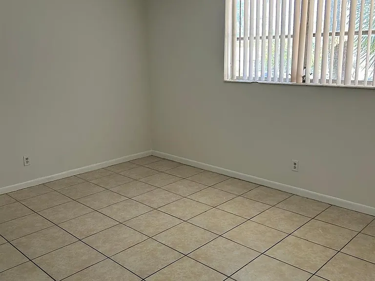 850 E Commercial Blvd #210A — Photo 11