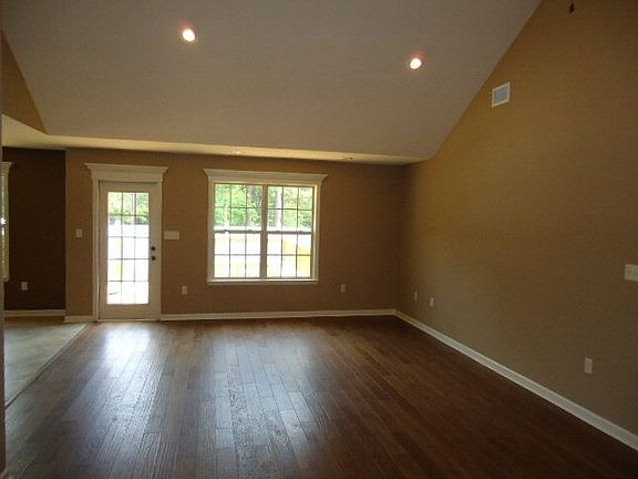 5th image of 7567 Kayla Dr