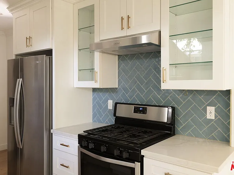 3047 Perlita Ave — Photo 13