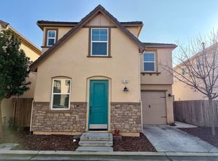 3762 Friendship Ln, Clovis, CA