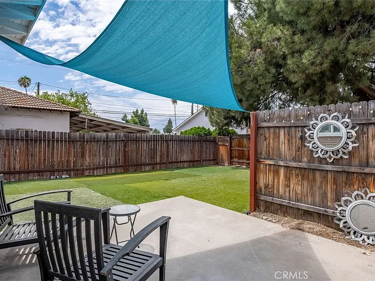 809 E Colton Ave — Photo 25