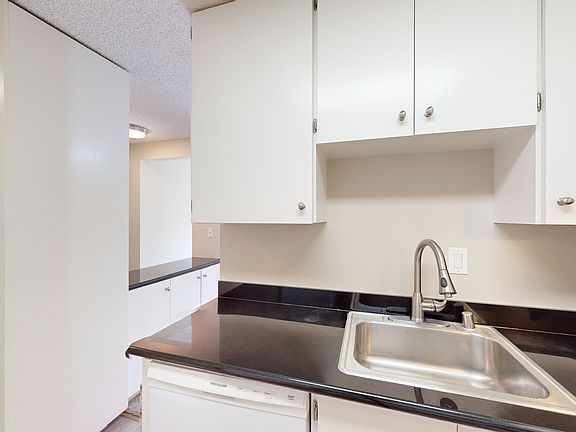 3rd image of 1006 Ignacio Blvd #37