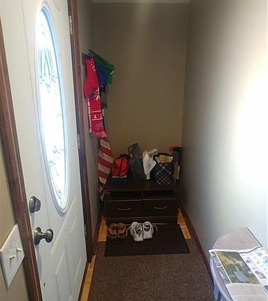 4th image of 389 W Hazeltine Ave