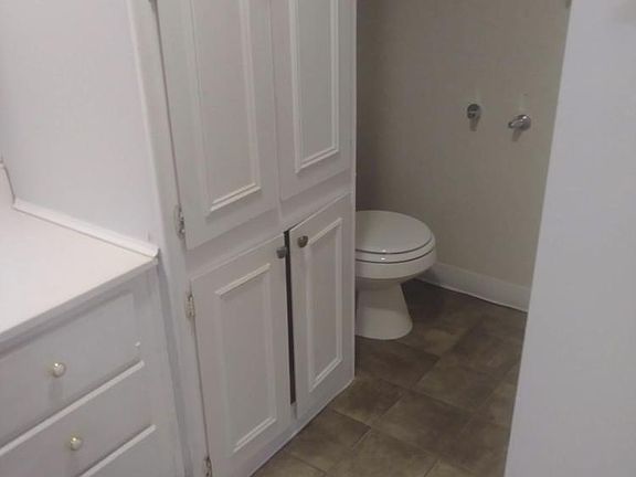 5th image of 921 Salem Pl #921