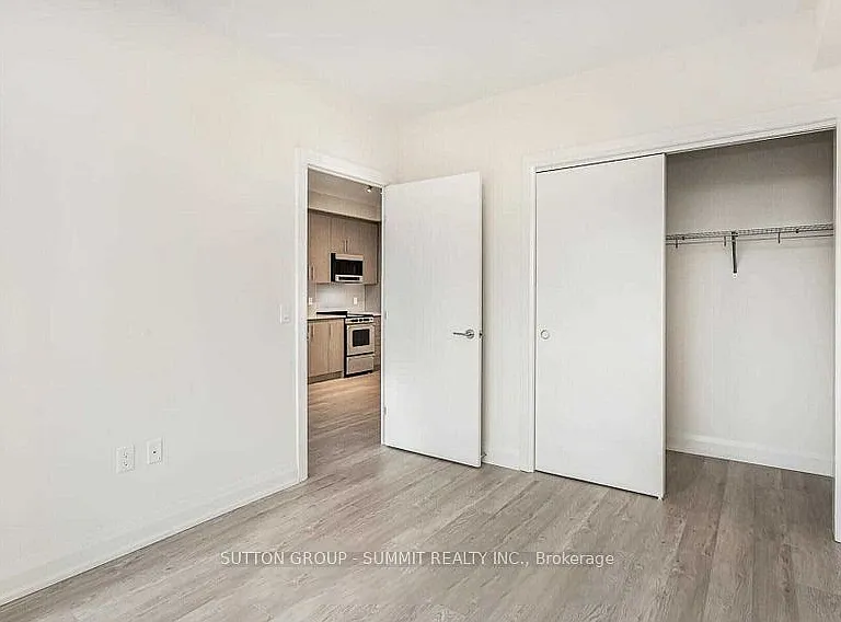 212 King William St #721 — Photo 10