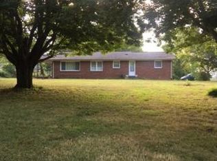 909 Huffine Rd, Johnson City, TN 37604