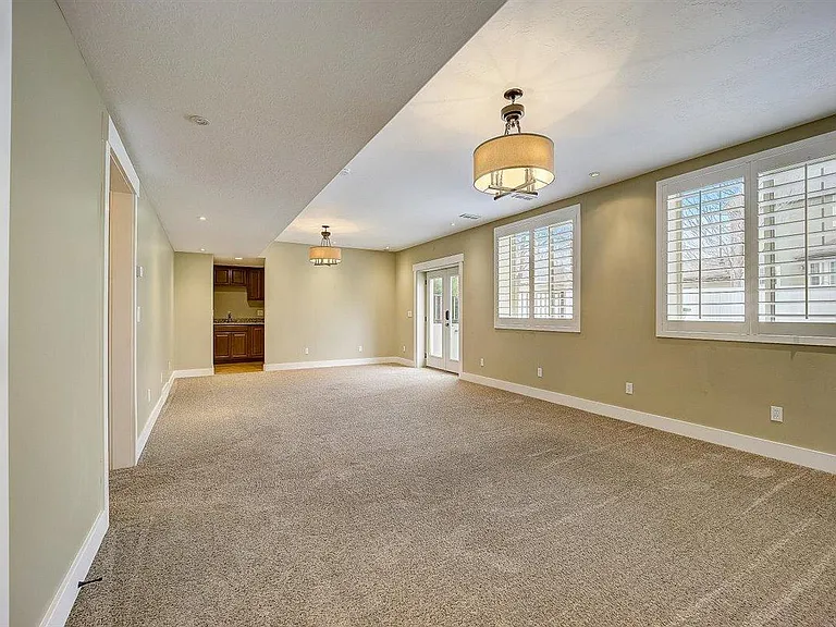 350 S Millers Mile Rd — Photo 15