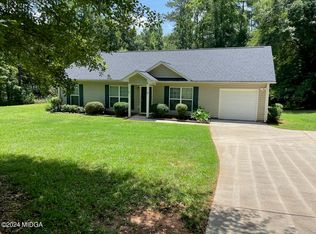 42 Sydney Woods Dr, Forsyth, GA 31029