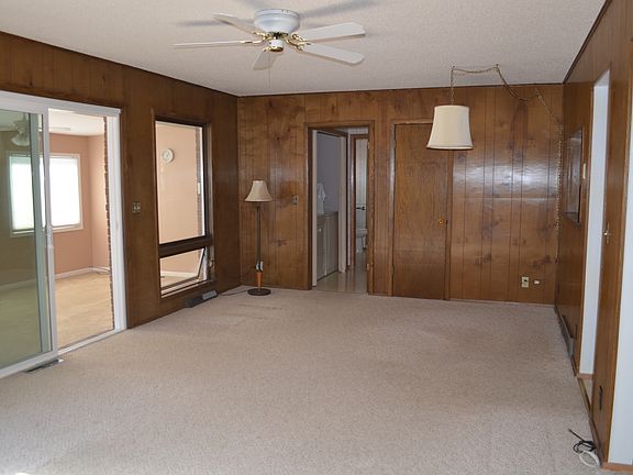 5th image of 1823 Margaret Ln