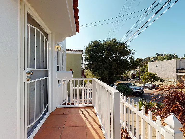 1532 Scott Ave — Photo 29