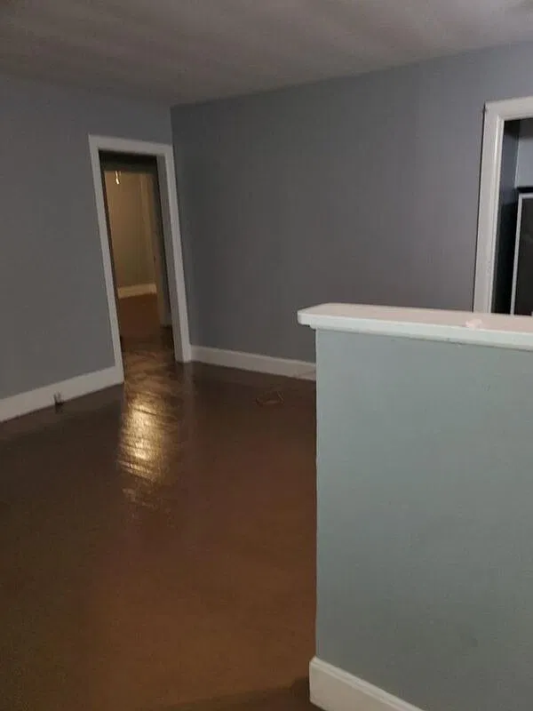 3 bed, 1.0 bath, 1100 sqft, $1,650 — Photo 2