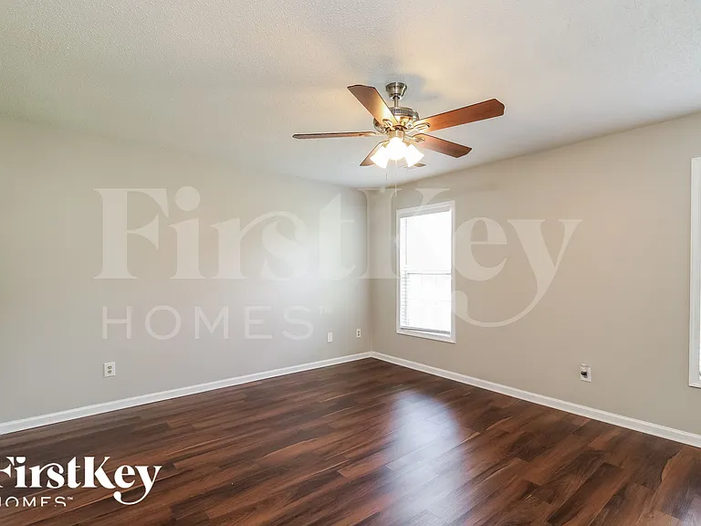 1712 Saint Charles Ln — Photo 6