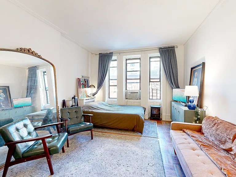 116 W 69th St #5-A — Photo 1
