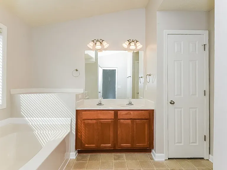 793 Mountain Laurel Dr — Photo 11